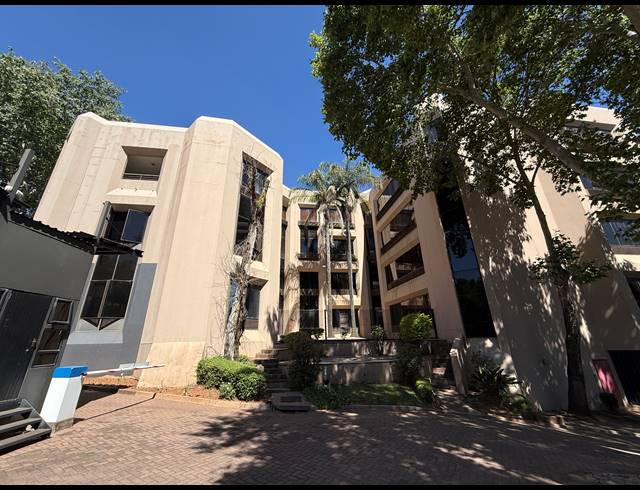 145M² OFFICE TO LET IN PARKTOWN